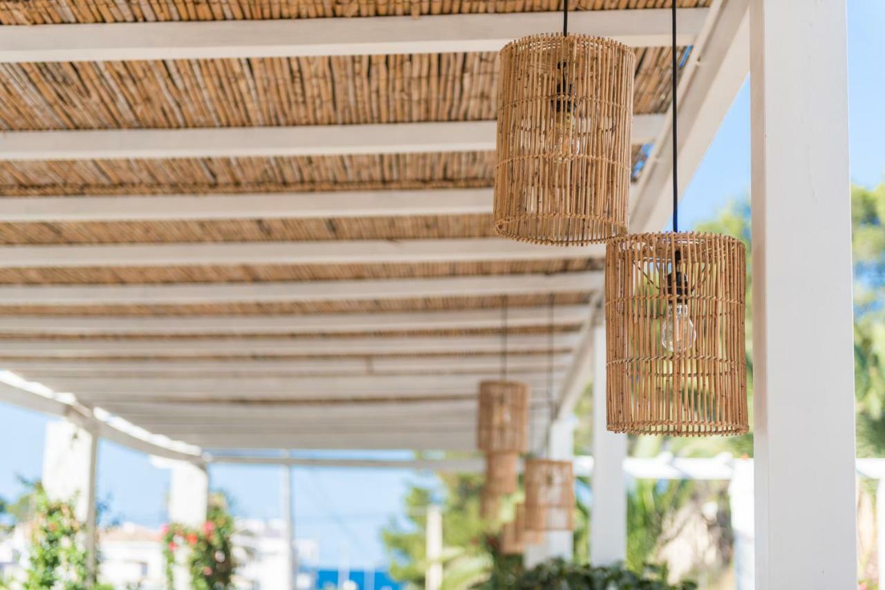 Boutique Hotel Oriola Cala de Sant Vicenc Exteriör bild